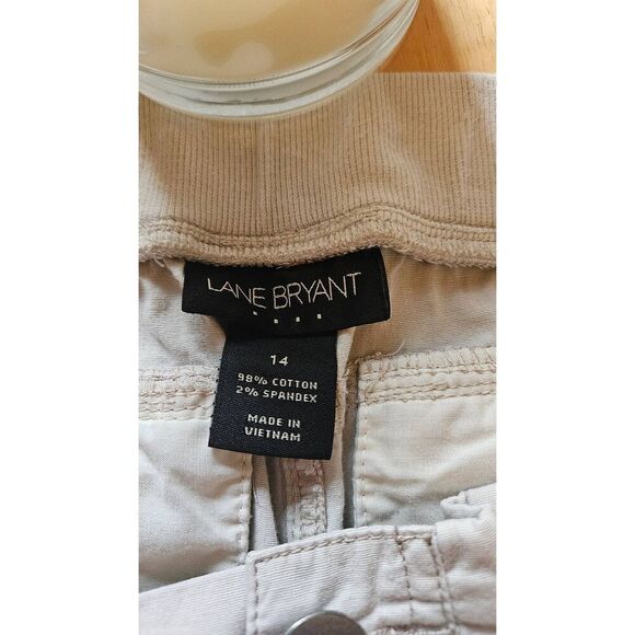 Lane Bryant Cargo Capri Stretch Light Tan Pockets Drawstring Legs Size 14 (8713) - Picture 3 of 5